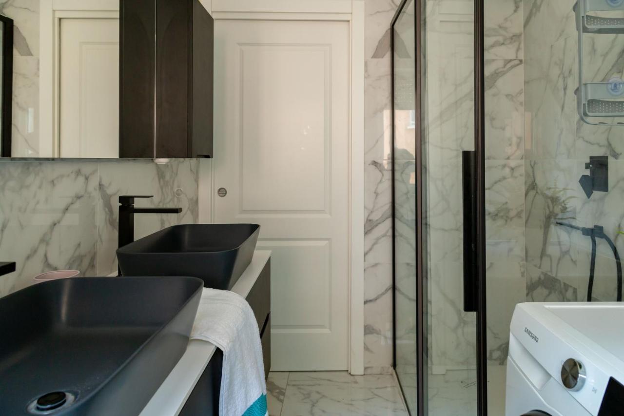 La Preziosa Apartment - By Host4U Pavia Luaran gambar